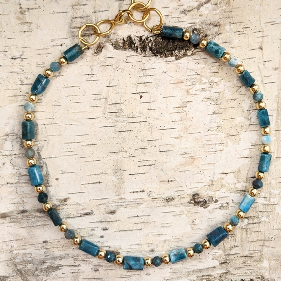 Genuine Blue Apatite Stones & Gold Beads In Round Choker Necklace - Picture 6 of 9